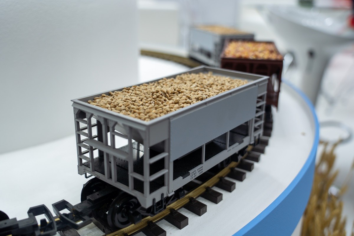 В Армению через Азербайджан прошел первый транзит грузов из РФ