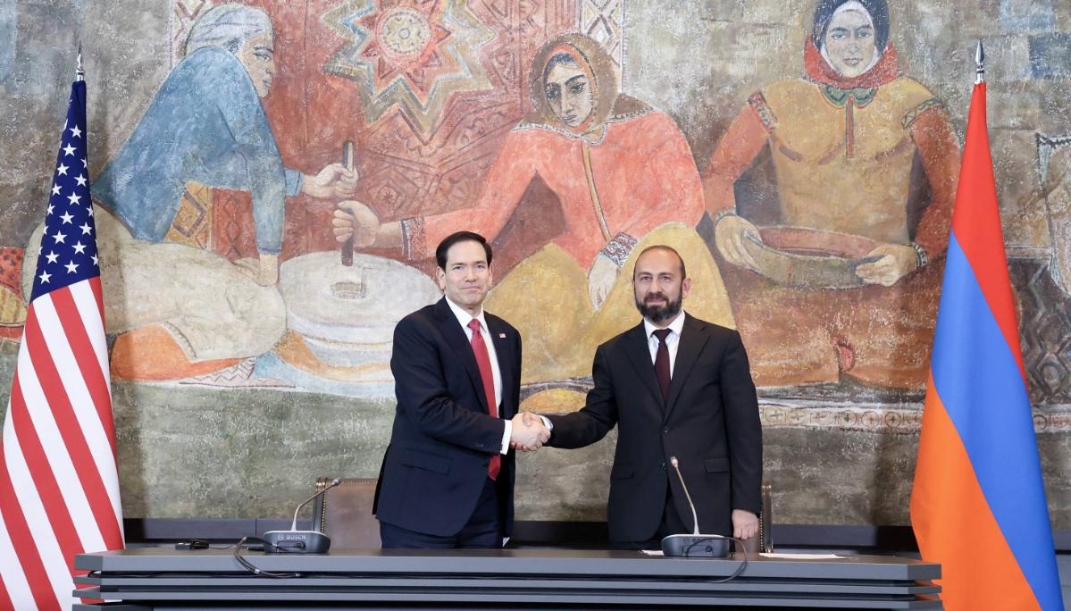 The US Secretary of State made a brief visit to Yerevan and signed 