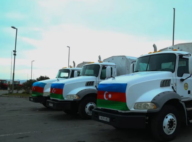 Азербайджан направил в Иран гуманитарную помощь и эвакуирует иностранных граждан