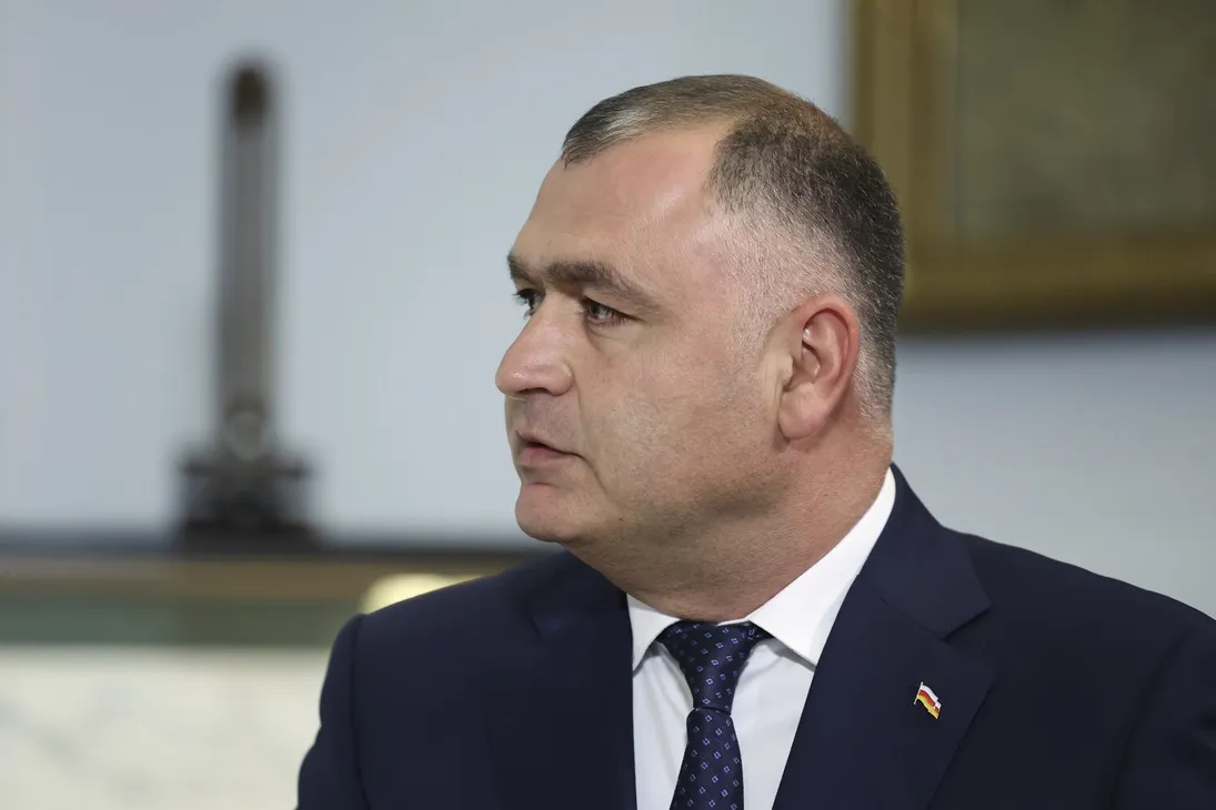 The President of South Ossetia attributed Mearakishvili's arrest to attempts to 