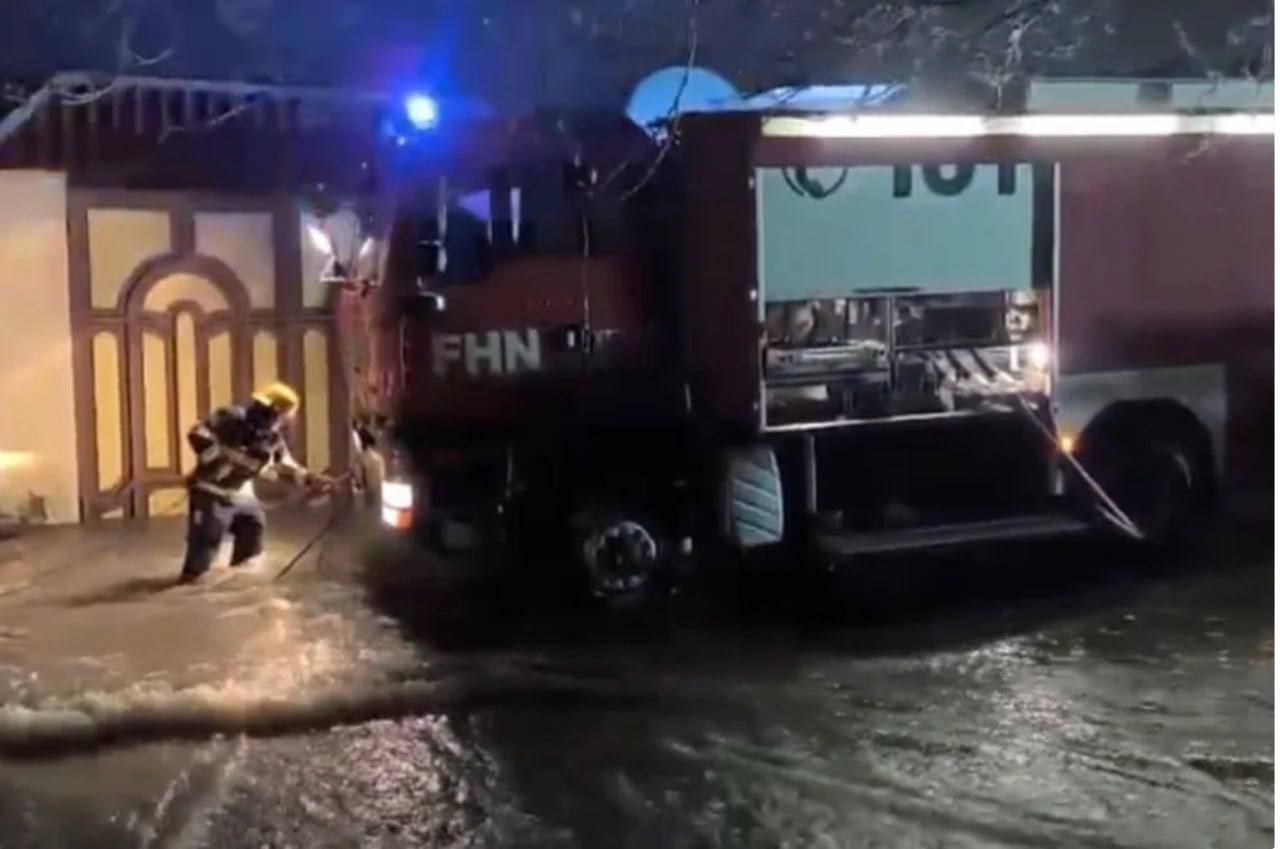 МЧС Азербайджана: сели, лавины и ливни – объявлена повышенная опасность до 7 апреля