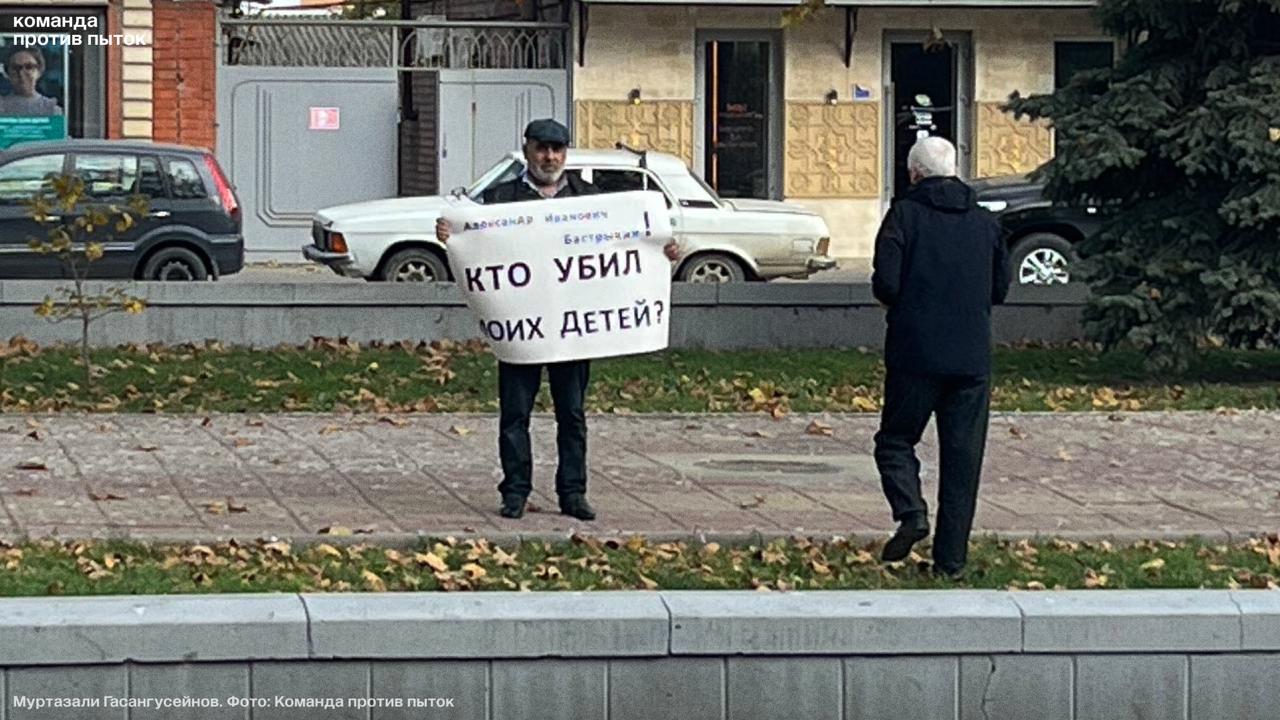 In Dagestan, Murtazali Gasanguseinov has been seeking an investigation into the murder of his sons for nine years