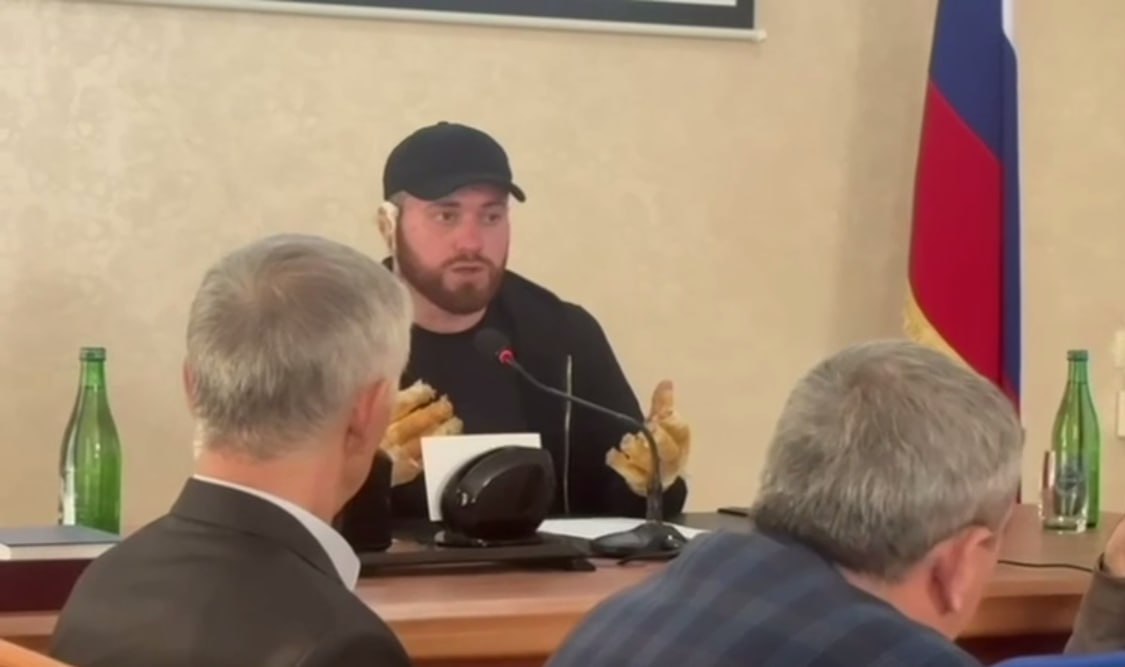 A survivor of a helicopter crash in Dagestan has shared details