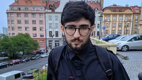 Правозащитники попросили власти Азербайджана освободить политолога с антивоенными взглядами