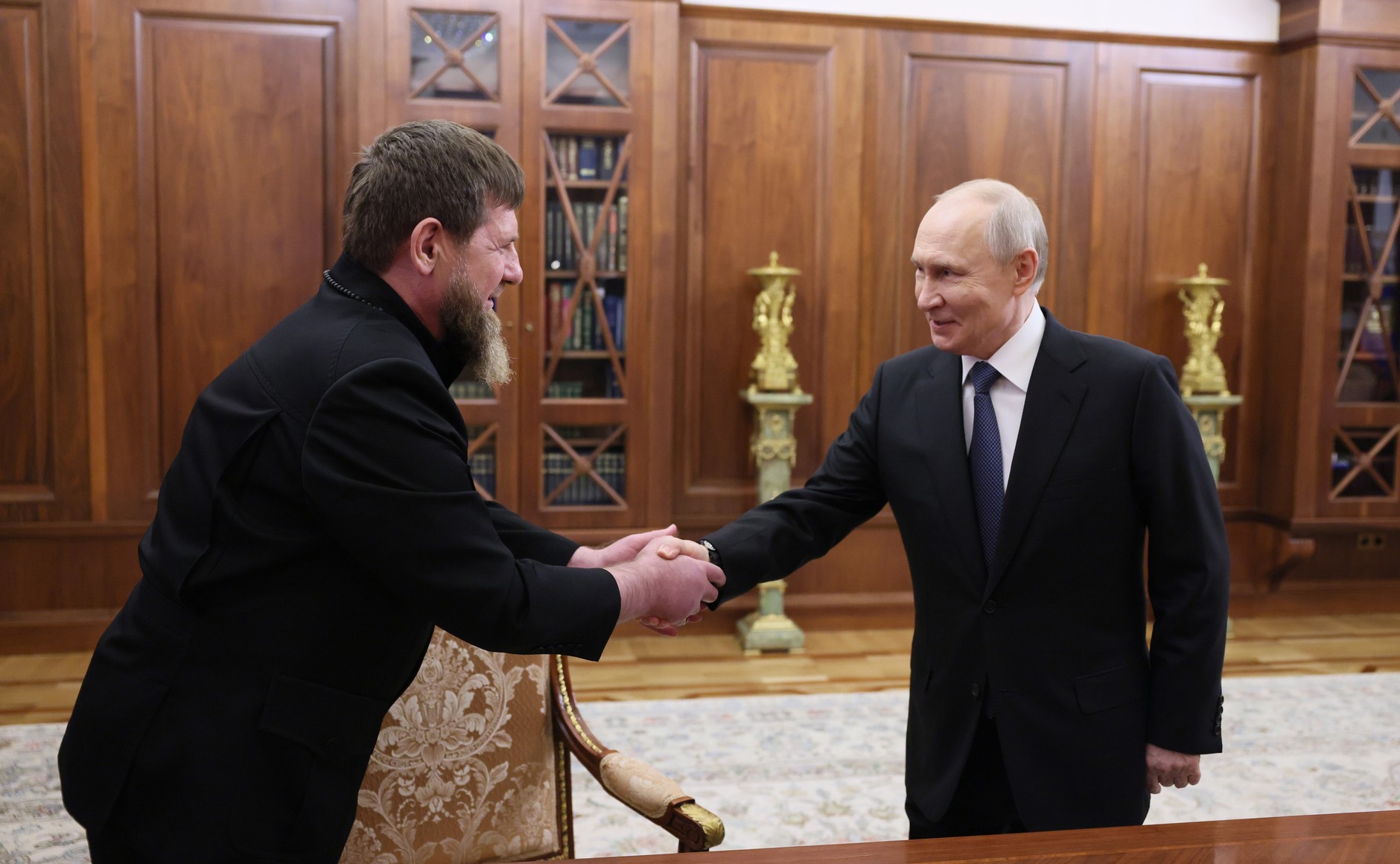 Кадыров вновь изберется главой Чечни — Путин его в этом поддержал