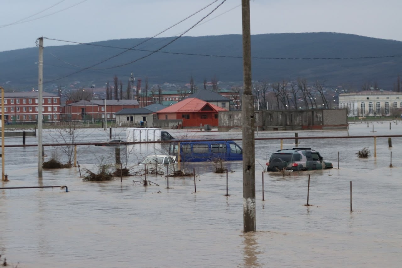 В Чечне более 13 тысяч жителей обратились за компенсациями в связи с затоплениями домов и имущества