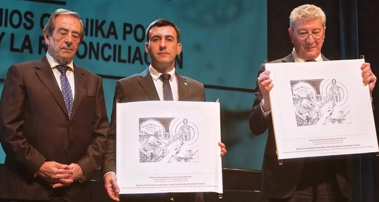 Pashinyan and Aliyev received another joint award for establishing peace between their countries