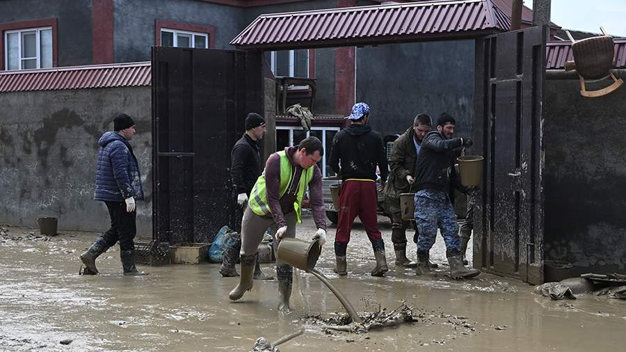 Дагестан: число подтопленных домов снизилось, режим ЧС сохраняется