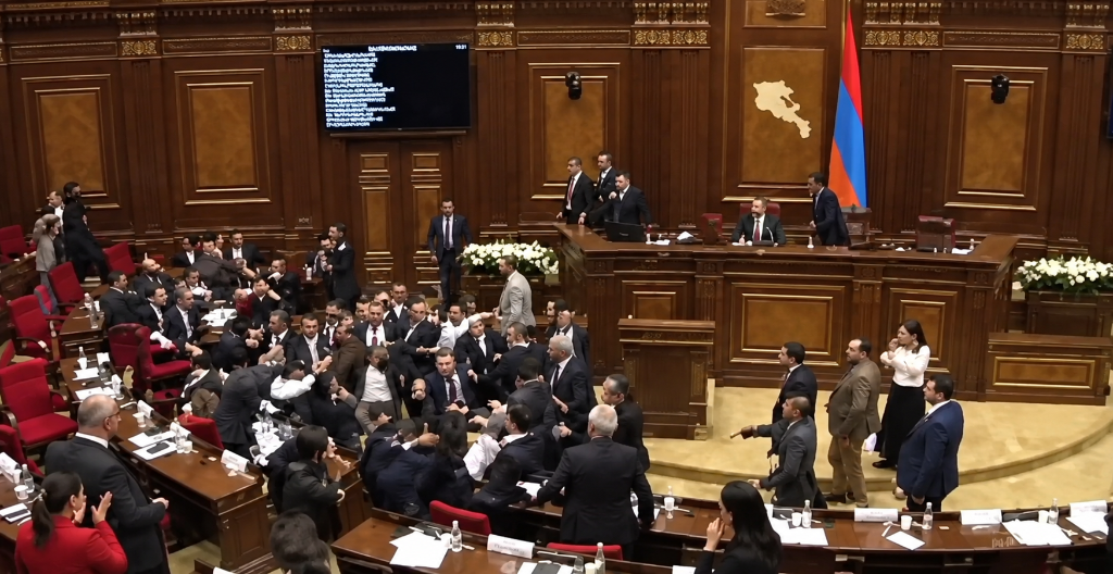 Verbal altercation between Armenian MPs escalates into a scuffle