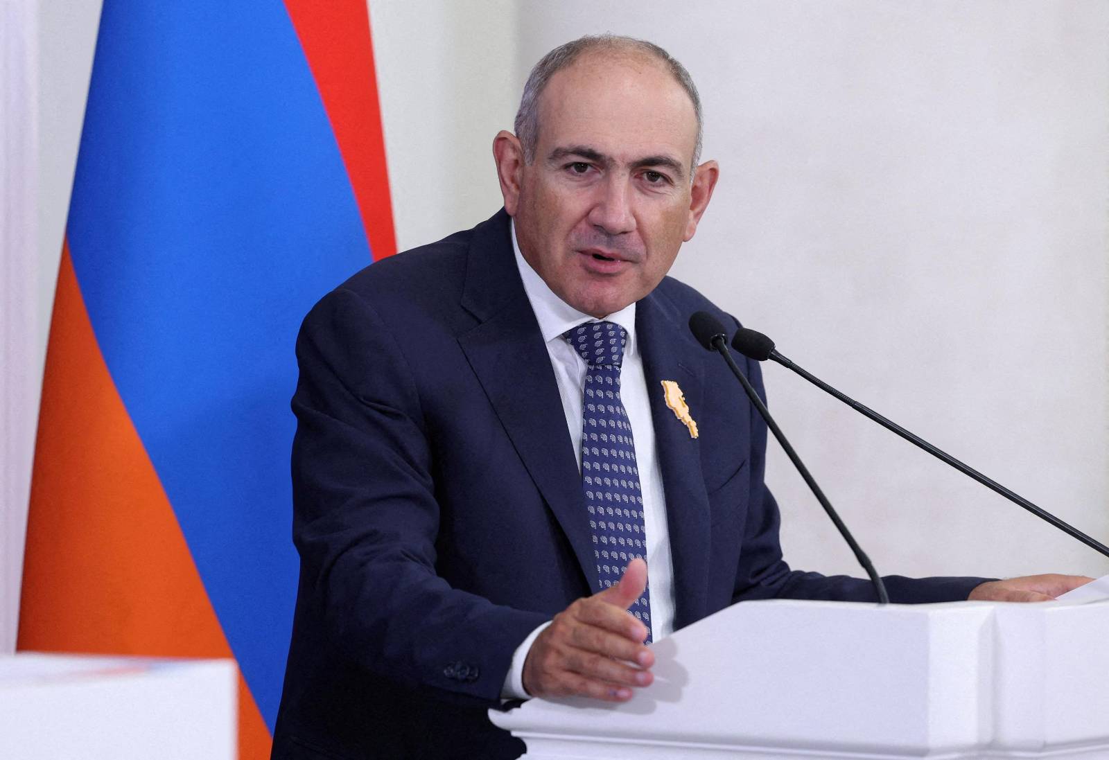 Пашинян объявил о предстоящей отставке правительства Армении