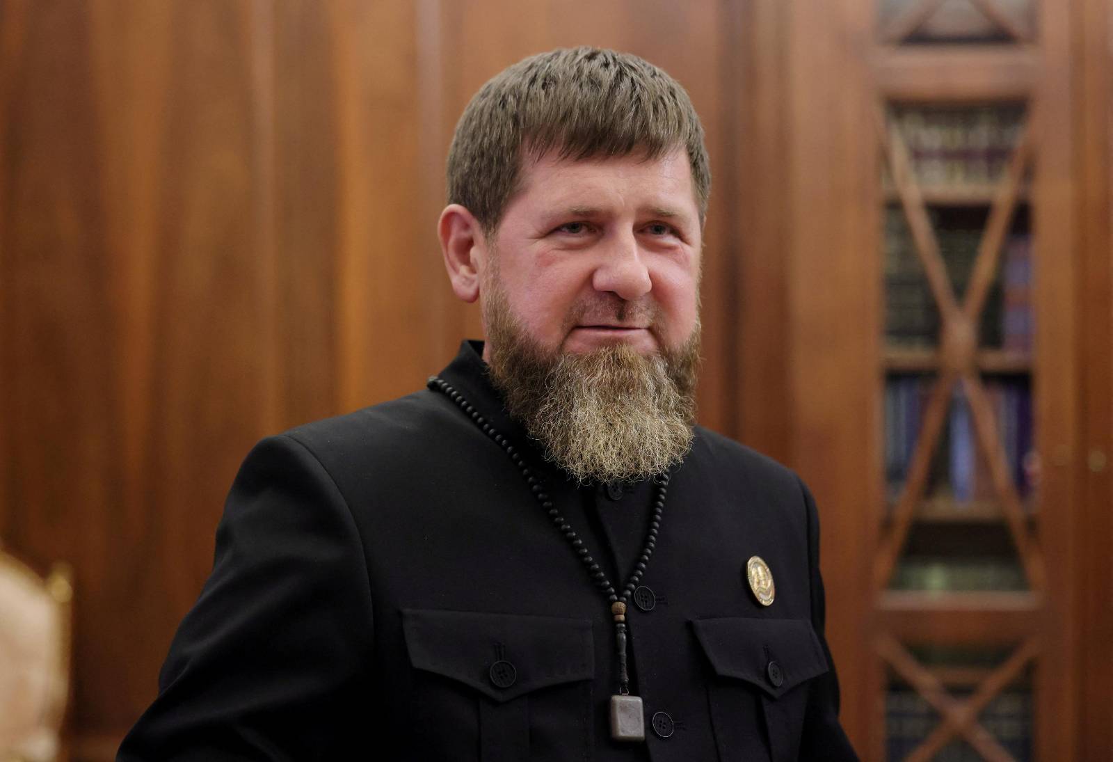 Кадыров идет на новый срок: избирком Чечни зарегистрировал его кандидатом