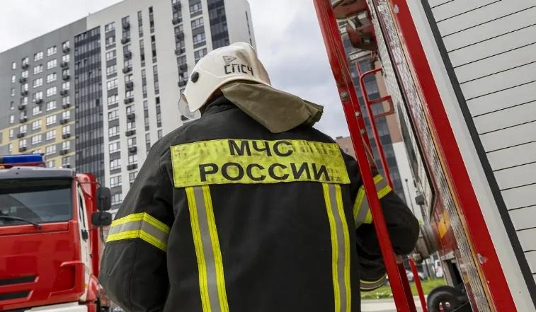 В Ростовской области налет беспилотников снова привел к природным пожарам. Оттуда же атаковали Украину