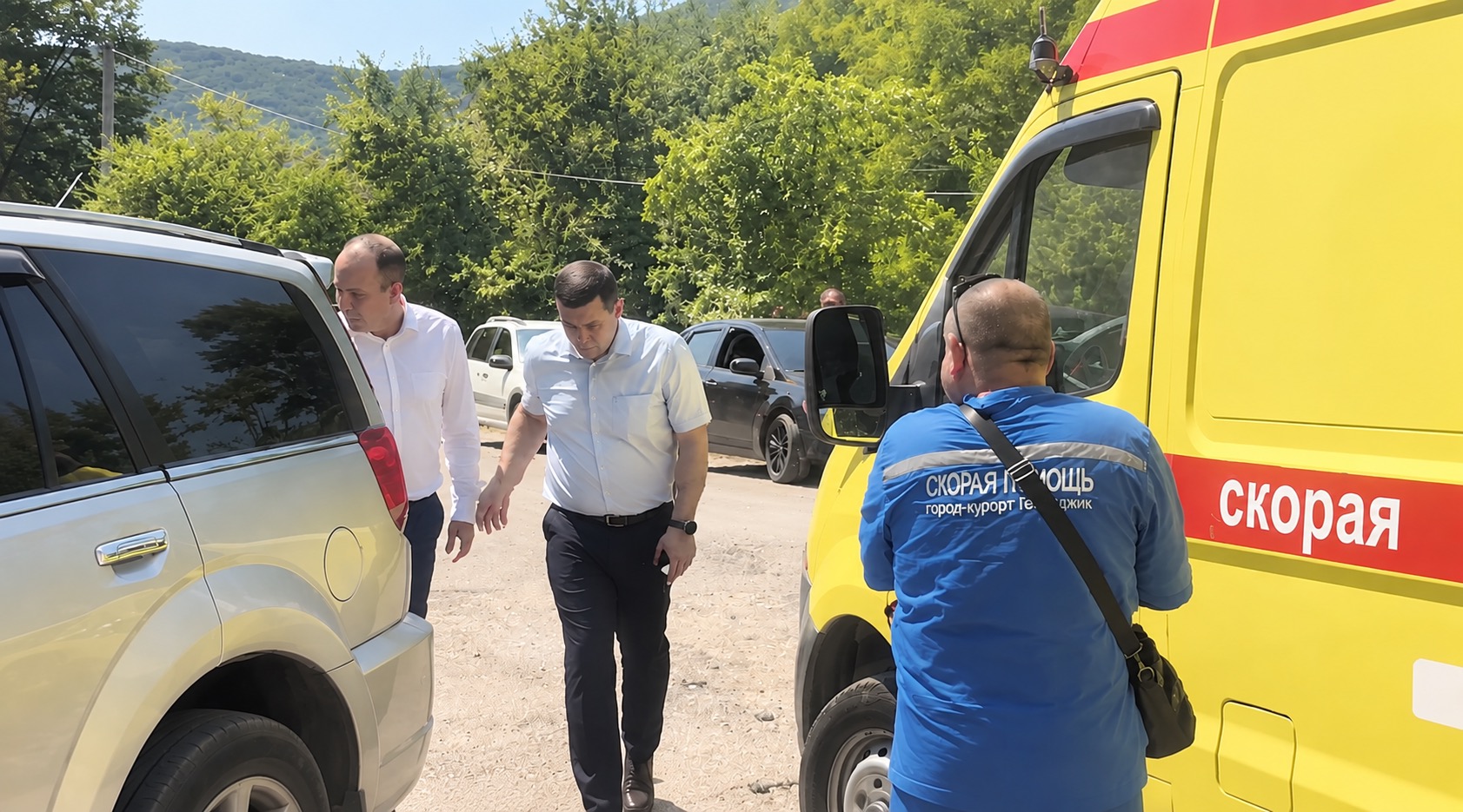 Четверо пострадавших при ударе БПЛА по пляжу под Геленджиком остаются в тяжелом состоянии